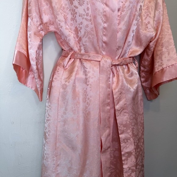 Chandio NY | VTG Blush Pink Jacquard Floral Belted Lingerie Maxi Satin Robe - Picture 7 of 16